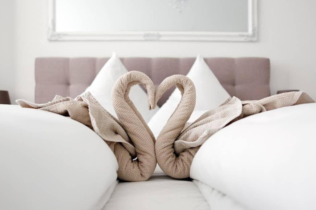 Sc 06 By Rockchair Apartments L Superhost Status L 4 Bedrooms Boxspringbeds 2 Bathrooms Balcony Elevator - Cozy Family & Business Flair Welcomes You! Berlin Extérieur photo