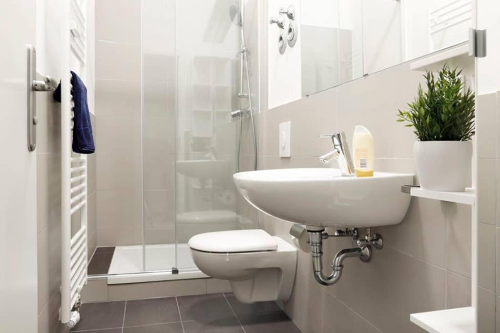 Sc 06 By Rockchair Apartments L Superhost Status L 4 Bedrooms Boxspringbeds 2 Bathrooms Balcony Elevator - Cozy Family & Business Flair Welcomes You! Berlin Extérieur photo