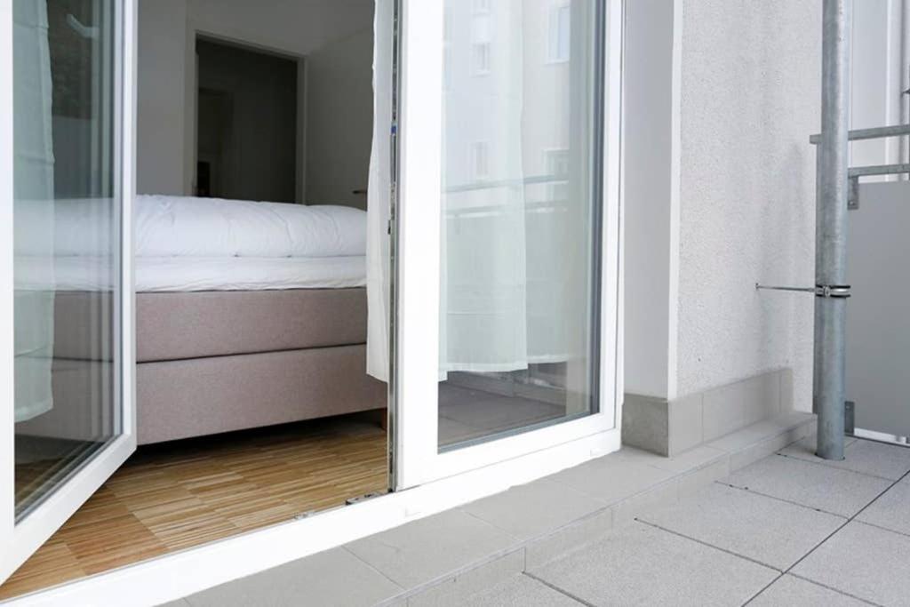 Sc 06 By Rockchair Apartments L Superhost Status L 4 Bedrooms Boxspringbeds 2 Bathrooms Balcony Elevator - Cozy Family & Business Flair Welcomes You! Berlin Extérieur photo